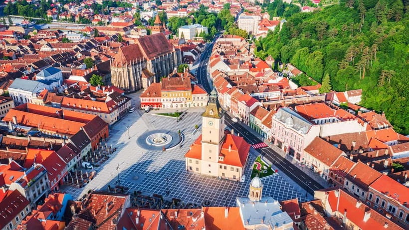 1-Day Guided Tour: Bucharest-Peles, Dracula Castle & Brasov - Stop 1: Peleș Castle and Why It Works So Well on a Day Trip