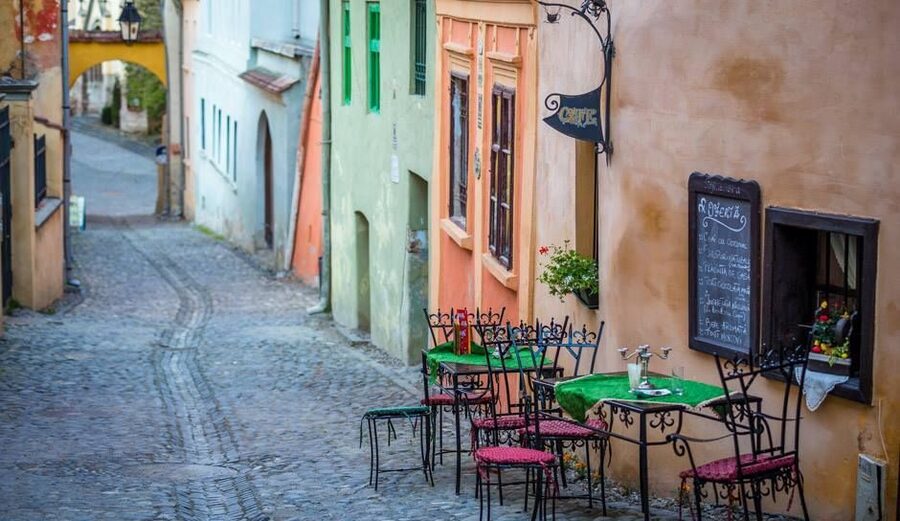 2-Day Transylvania Break From Bucharest - Brasov on a lunch walk, where the old town still works