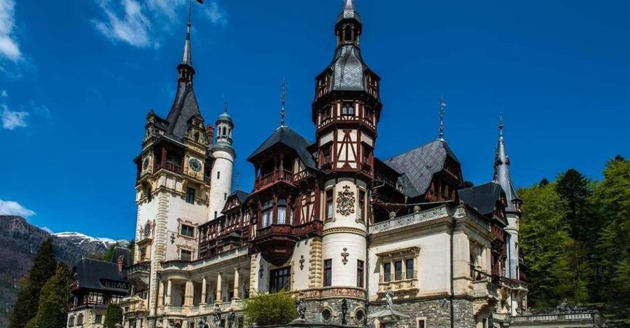 3-Day Medieval Transylvania Package Tour - Black Church, Bran Castle, and how to handle Dracula crowds