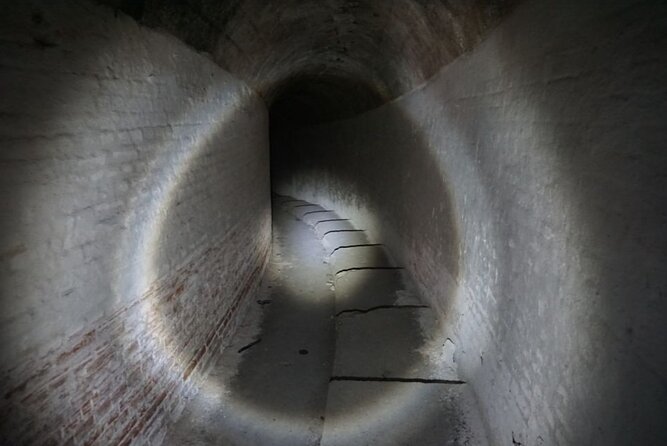 Abandoned and haunted military base - the ghosts tour - Fort Chitila: why this Bucharest “ghosts” stop works