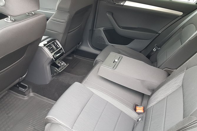 Airport Henri Coanda (Otopeni) to Bucharest - Private Transfer - Driver - The 30 to 45 Minute Ride: What Comfort Looks Like