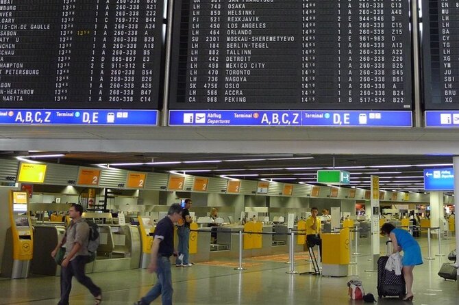 Airport Transfer -One way Bucharest Otopeni Henri Coandă Airport - The ride itself: smooth driving and friendly conversation