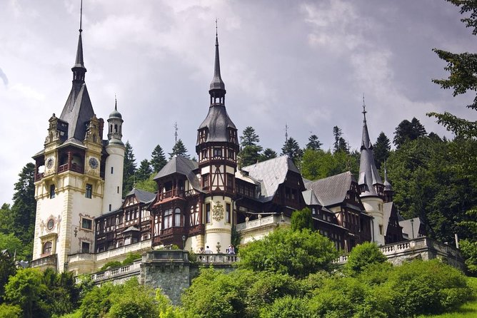 Bran Castle, Peles Castle and Brasov City - Private Tour from Bucharest - Brasov Historic Center: Mountain Town Time, Not a Checklist