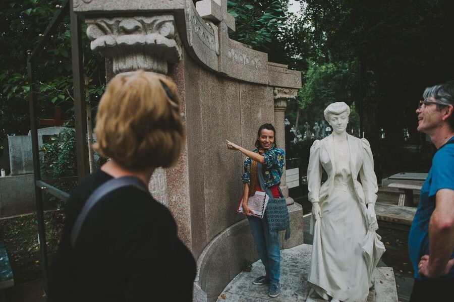 Bucharest: 3-Hour Dark History Tour with a Local - Entering Bellu Cemetery: funerary art, love stories, and quiet mysteries