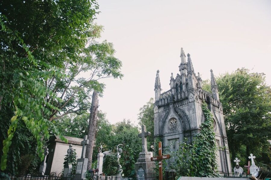 Bucharest: 3-Hour Dark History Tour with a Local - The Vampire of Bucharest: fear in the early 1970s