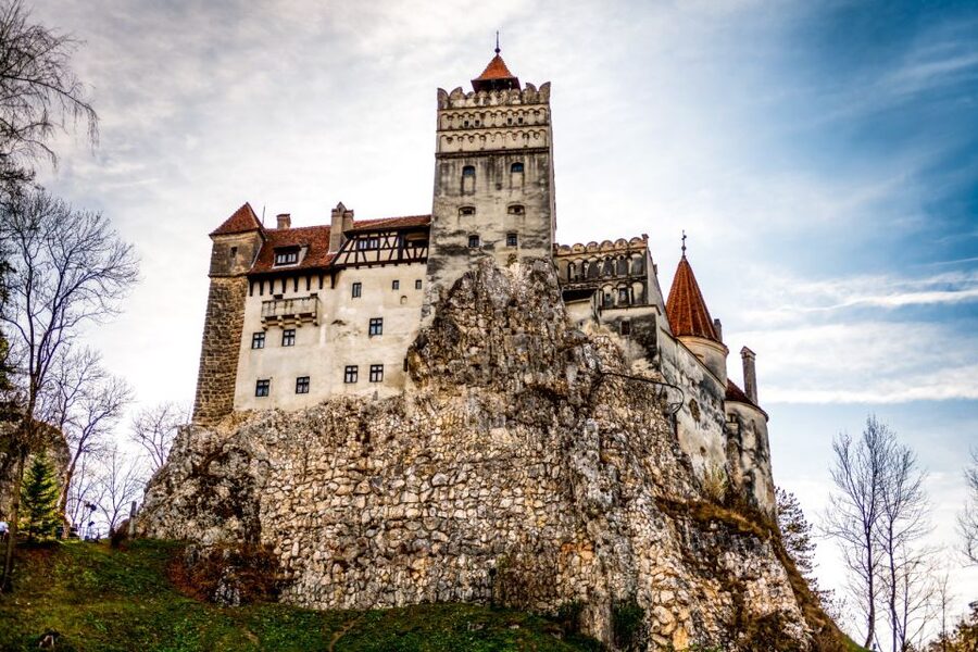 Bucharest: Bran Castle and Bear Sanctuary Small-Group Tour - Key highlights you will feel during the day