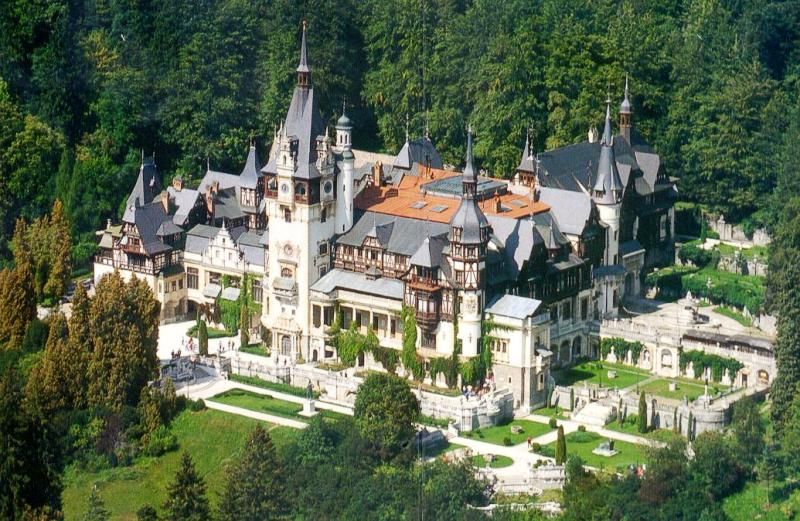 Bucharest: Bran & Peles Castle with Rasnov Citadel Day Trip - Leaving Bucharest: pickup timing and why it changes everything