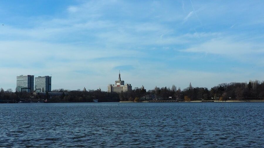 Bucharest by car - full day 'stop and visit' experience - Patriarchal Cathedral and old mosque moments: religion without the tourist script