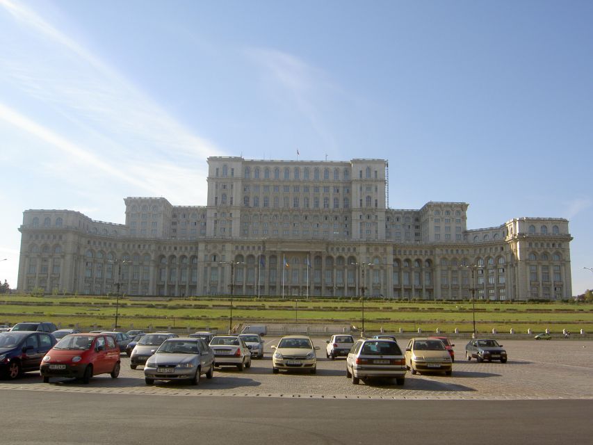Bucharest: City Highlights Guided Walking Tour - Cismigiu Gardens, the calm reset, and Bucharest City Hall nearby