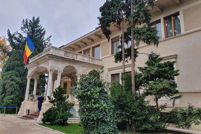 Bucharest City Tour 4h - Dimitrie Gusti National Village Museum for Real Romanian Traditions