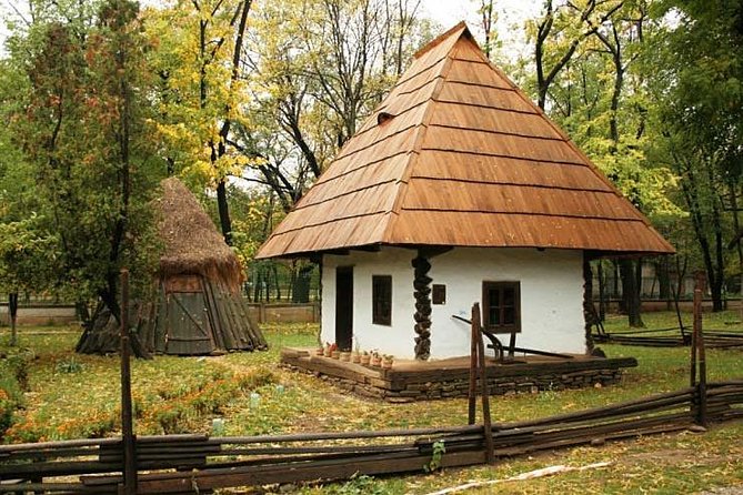 Bucharest City Tour: Private Guided Experience - Lipscani and Bucharest’s historical center: old streets with a modern edge