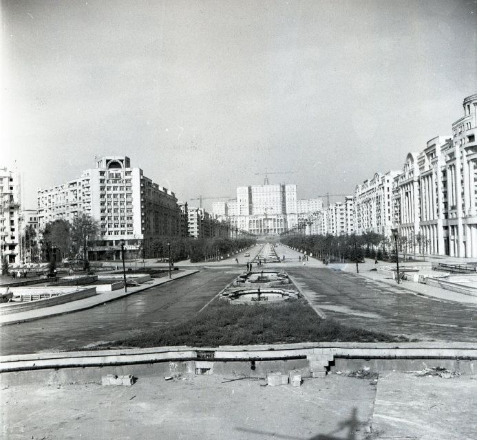 Bucharest Communism: From Lenin to Ceausescu - Everyday life under communism: food rationing and the secret police
