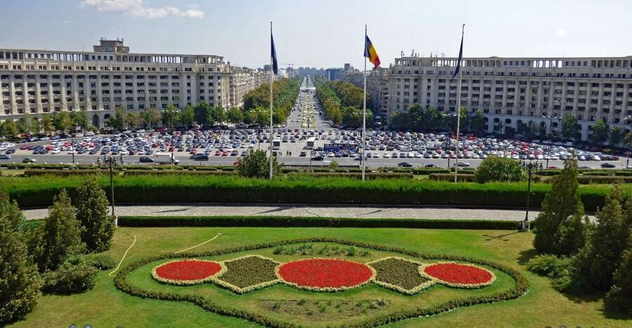Bucharest: Communist Tour including Ceausescu Residence - Metro stations that show how Bucharest was engineered