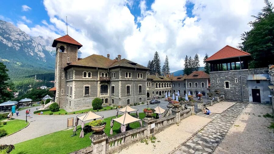 Bucharest: Day Trip 3 Castles Cantacuzino, Peles , Dracula’s - Starting Point and Van Comfort: Less Stress, More Time on the Sites