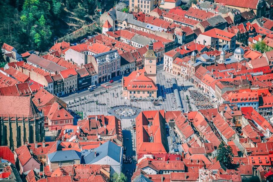 Bucharest: Day Trip to Dracula Castle, Peles Castle & Brașov - Bran Castle: Dracula’s Castle, with a reality check