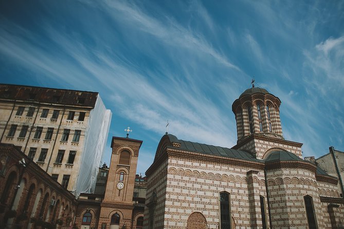 Bucharest Discovery morning tour - Piaka Revolukiei: Where Bucharest Sets the Stage