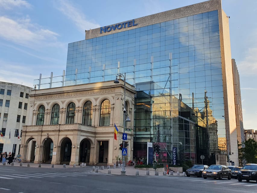 Bucharest: Guided Walking Tour with Romanian Snack - Cărturești Carusel as a modern pause in the middle of history
