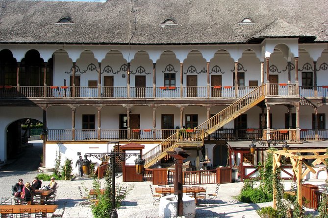 Bucharest Half a Day Bike Tour - Hanul Gabroveni and Manuc’s Inn: Ottoman-Style Courtyards and Local Food Clues