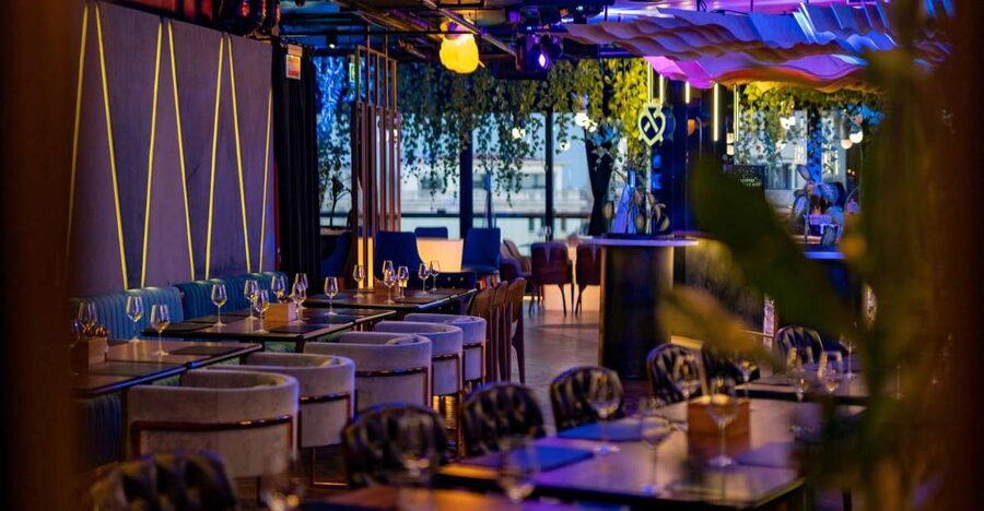 Bucharest: Night Life Tour - Where the night begins on Lipsacani, near the National Bank