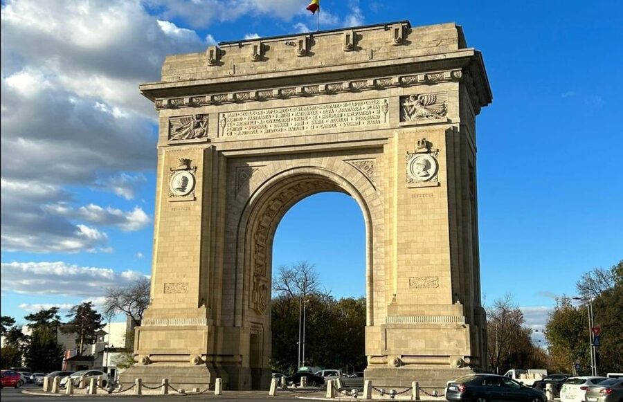 Bucharest Panoramic City Tour & Street Food - Getting oriented in Bucharest, with coffee and a smooth start