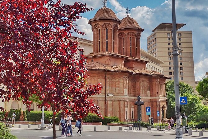 Bucharest Panoramic Sightseeing - Private City Tour - How the guide changes the value, not just the route