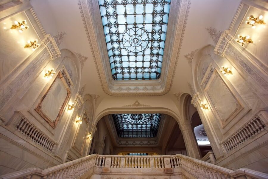 Bucharest: Parliament Palace Skip-the-line Ticket - Mobility and comfort: the 200-step reality check