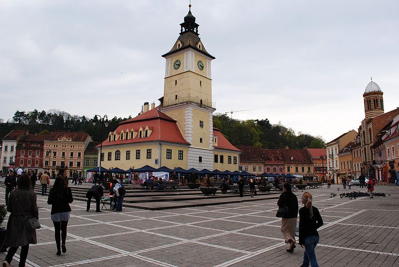 Bucharest: Peles Castle, Dracula's Castle and Brasov Tour - Rasnov Fortress and the skyline effect around Brasov