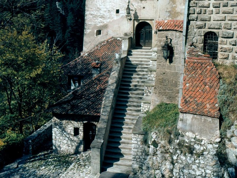 Bucharest: Peles Castle, Dracula's Castle and Brasov Tour - Bran Castle, Vlad Tepes, and the Dracula story people love