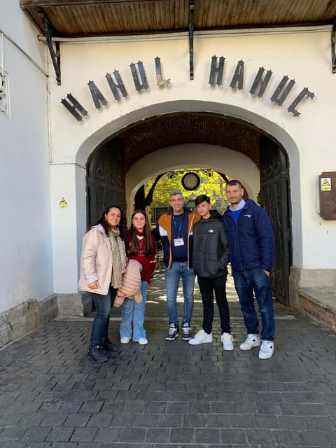 Bucharest: private and exclusive Italian walking tour - A private Italian story walk, not a checklist