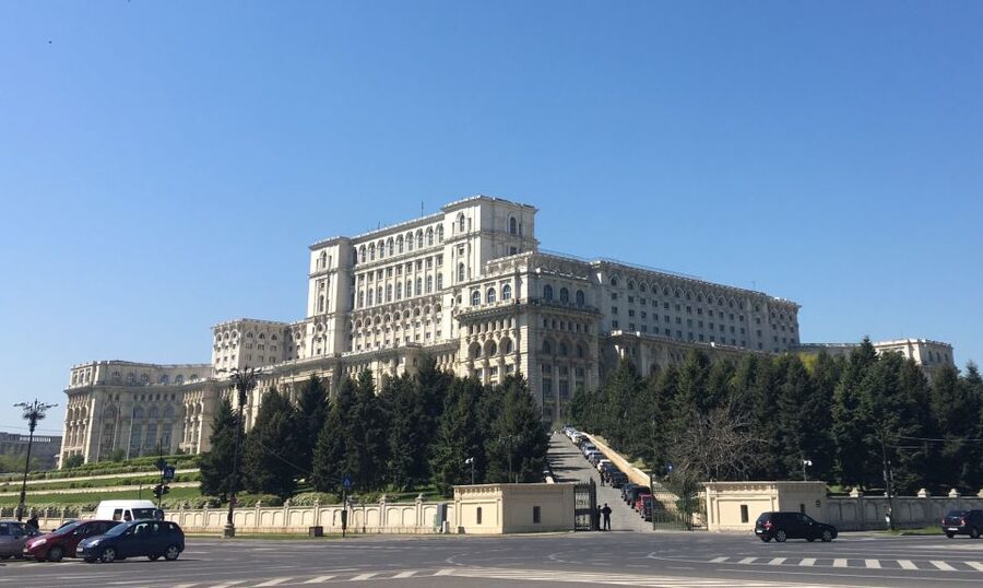 Bucharest: Relics of Communism 3-Hour Walking Tour - Piața Unirii: Everyday Life Under Ceausescu Comes Into Focus