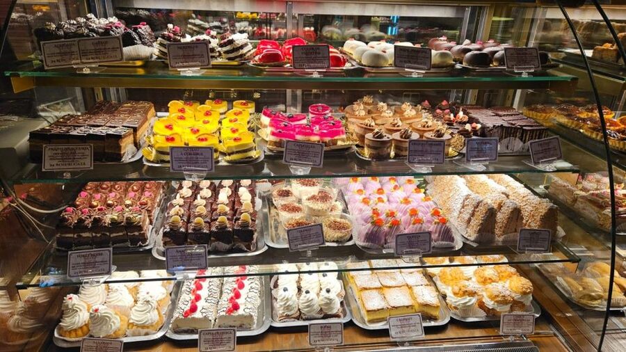 Bucharest: Sweet Delights History and Desserts Walking Tour - Calea Victoriei and the Little Paris angle: French-style streets with real backstory