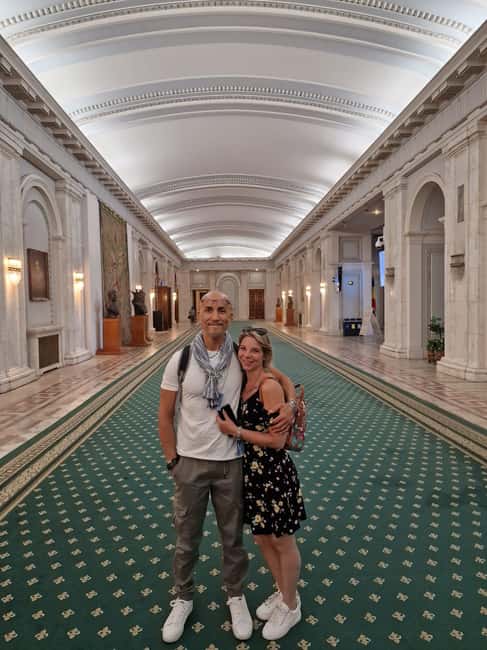 Bucharest: tour in the Parliament in Italian+exterior visit with guide - Italian guidance and the guide-team style that makes it work