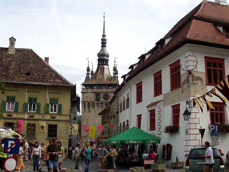 Bucharest: Transylvania and Dracula's Castle 2-Day Tour - Day 2 in Brasov, Bran, and Sinaia: The Dracula Chain from Myth to Marble