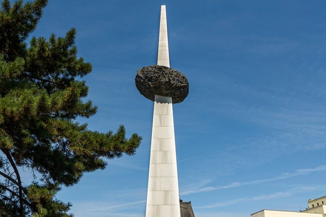 Bucharest Under Communism: Life, Terror & Hope - Revolution Square, the final speeches and the turning point