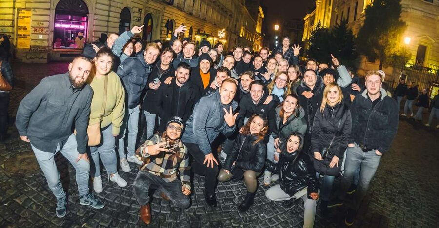 Bucharest: Weekend Pub Crawl - Timing, Meeting Flow, and How the Night Usually Feels