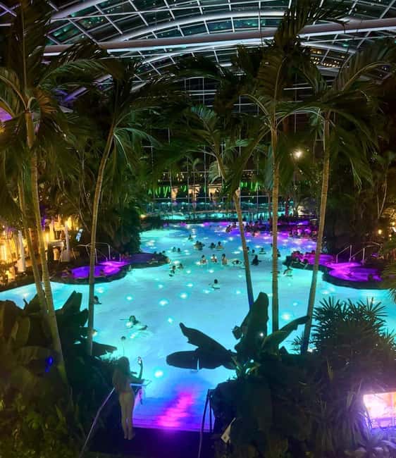 Bucuresti: Bucuresti Therme Transfer and Full-Day Access - Skip-the-line entry: start swimming sooner