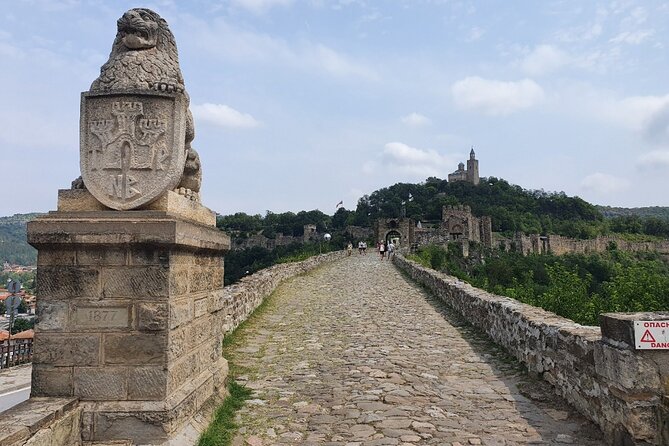 Bulgaria Day Trip: Basarabovo Monastery, Tsarevets & Arbanasi - Arbanasi and Konstantsalieva House: stone mini citadels you will want to photograph