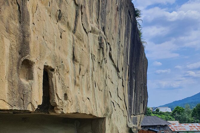 Bulgaria Day Trip - Private Tour from Bucharest - Veliko Tarnavo & Arbanasi - Food, Walking, and When to Plan Your Breaks