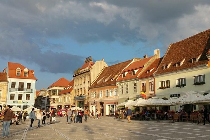 Castles of Transylvania: Private Day Trip from Bucharest - Piaka Sfatului, Rope Street, and Catherine’s Gate: the short stops that make the town real