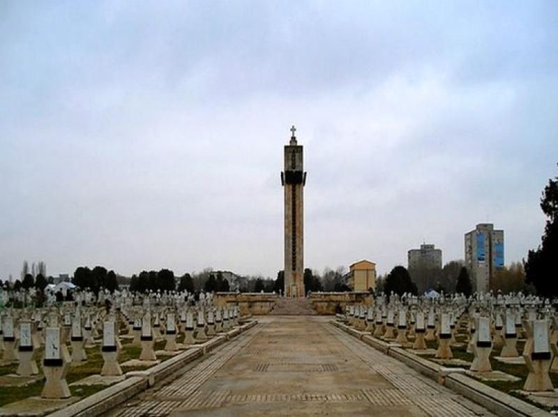 Constanta: Full Day Tour from Bucharest to the Black Sea - Carol I Mosque, Mahmud the Second, and the minaret viewpoint