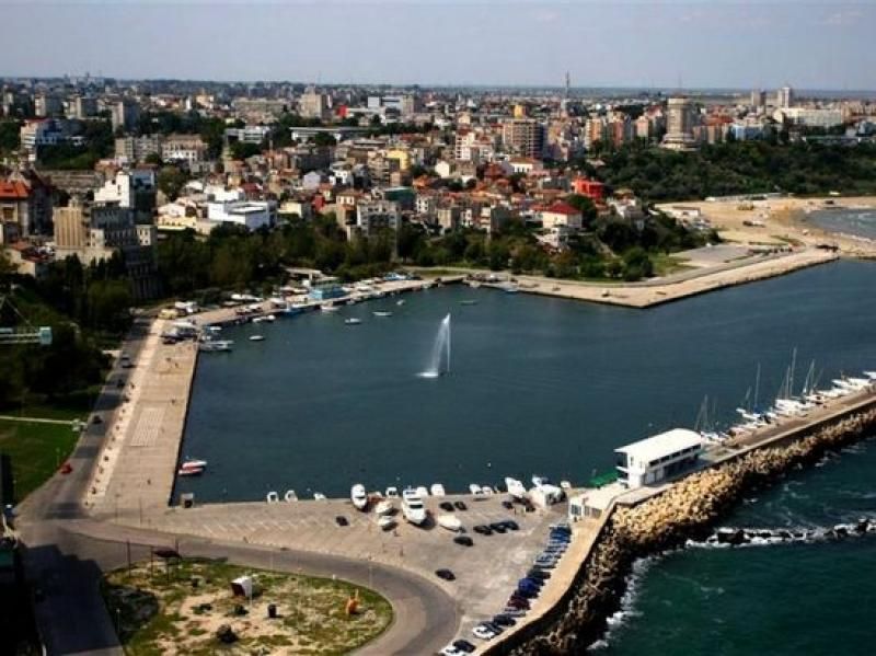 Constanta: Full Day Tour from Bucharest to the Black Sea - Aquarium Constanta and what to do if it is closed