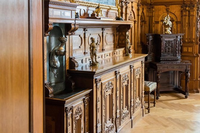 Day trip to Dracula's Castle, Peles Castle and Medieval Brasov - Sinaia Monastery: a calm stop with strong identity