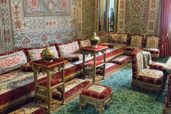 Day trip to Dracula's Castle, Peles Castle and Medieval Brasov - Bran Castle: fortress views and the Dracula story you should know