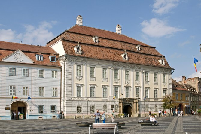 Day Trip to Sibiu and Fagaras Fortress from Bucharest - Timing, what to pack, and how to handle the long day