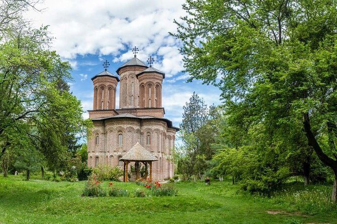 Discover Dracula's Tomb and Mogosoaia Palace - Private Tour from Bucharest - From Bucharest to Snagov Lake, an easy private escape