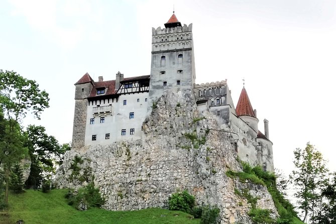 Dracula Castle, Peles and Transylvania, Premium Private Tour - The guide factor, why Daniel and Nicolas-style storytelling matters