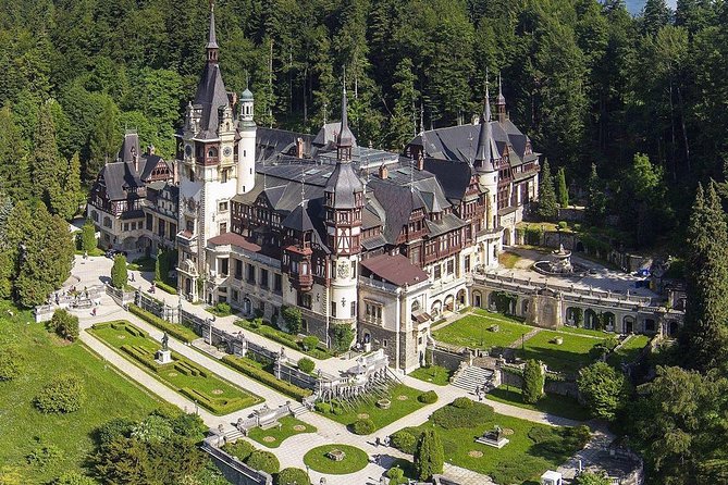 Dracula Castle, Peles Castle & Brasov-Private Tour from Bucharest - A Smooth Bucharest to Transylvania Day, Without the Chaos
