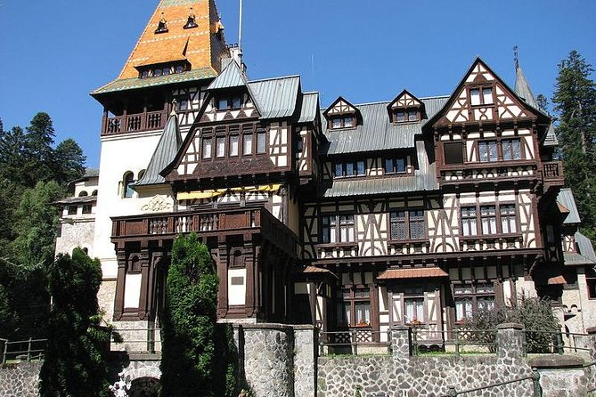 Dracula Castle, Peles Castle & Brasov-Private Tour from Bucharest - Guides That Make or Break the Experience
