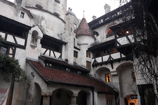 Dracula's Castle & Peles Palace Tour from Bucharest Including Brasov Old Town - Peles Palace in Sinaia: Royal Luxury With a Short, Focused Visit