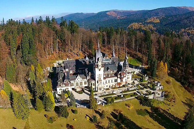 Dracula's Castle - Private Tour with Peleș Castle and Brașov city - Black Church (Biserica Neagră): one hall church, lots of wow